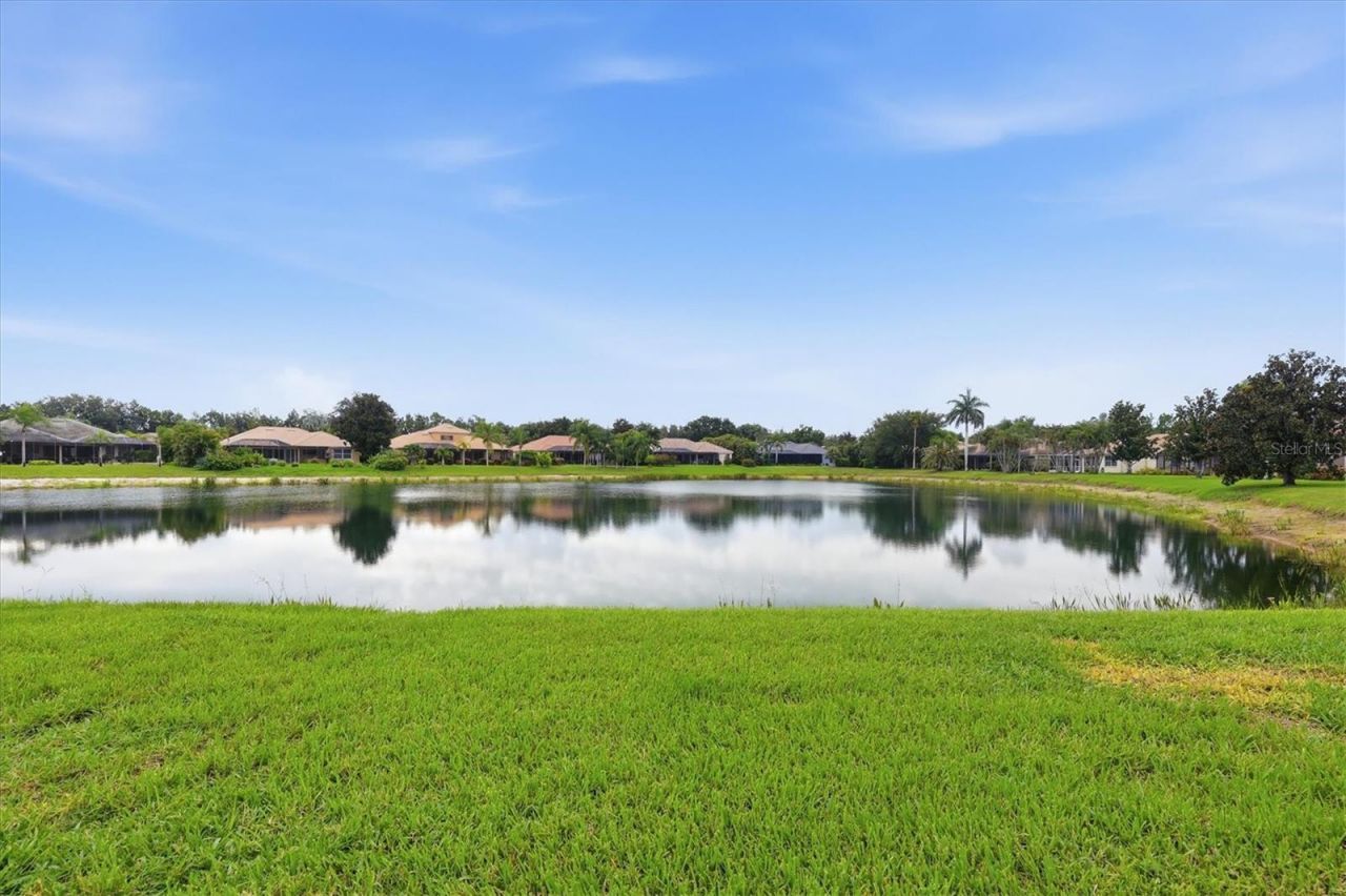 6915 Honeysuckle Trail, Lakewood Ranch, FL 34202 Photo