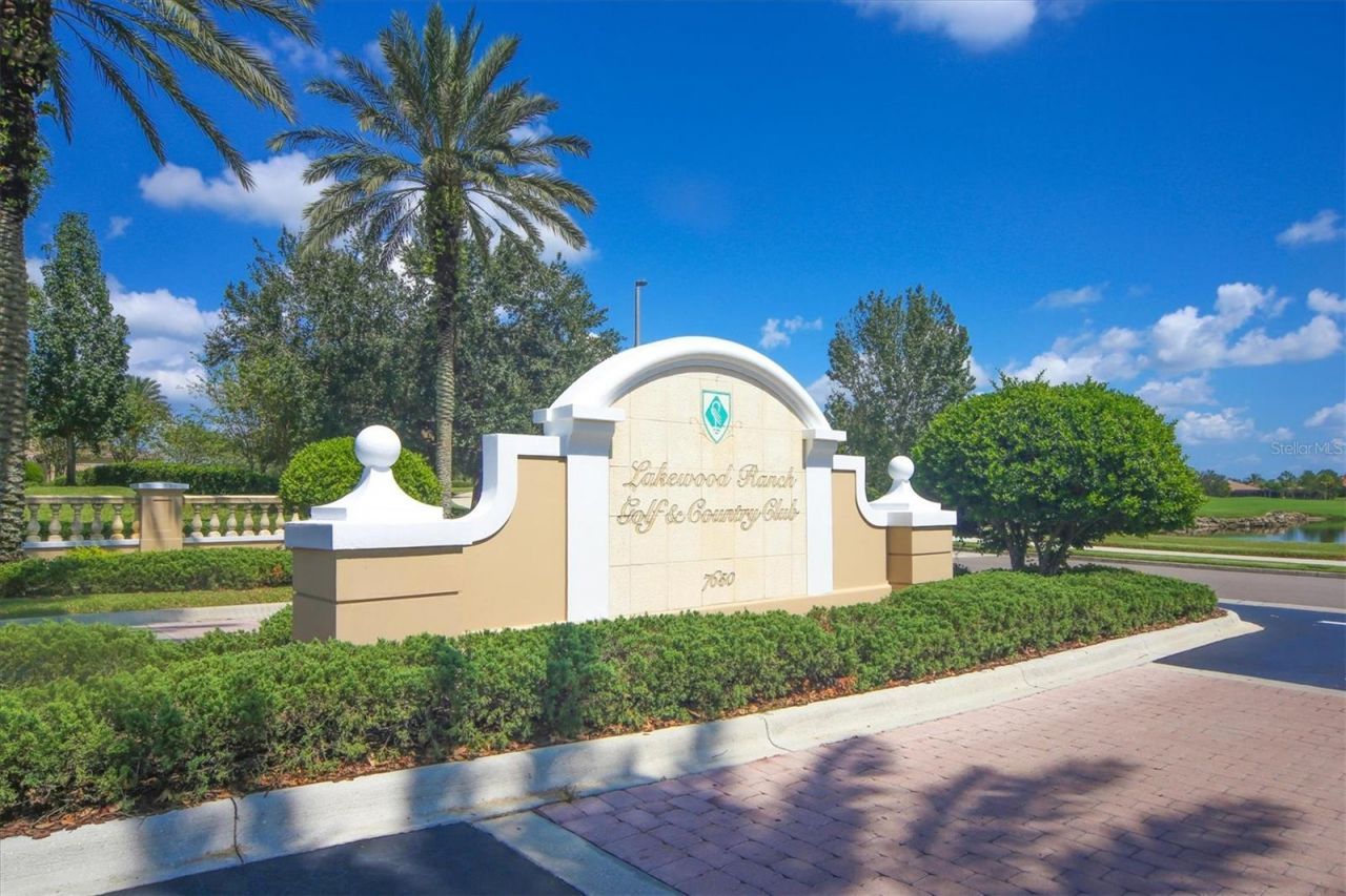 6915 Honeysuckle Trail, Lakewood Ranch, FL 34202 Photo