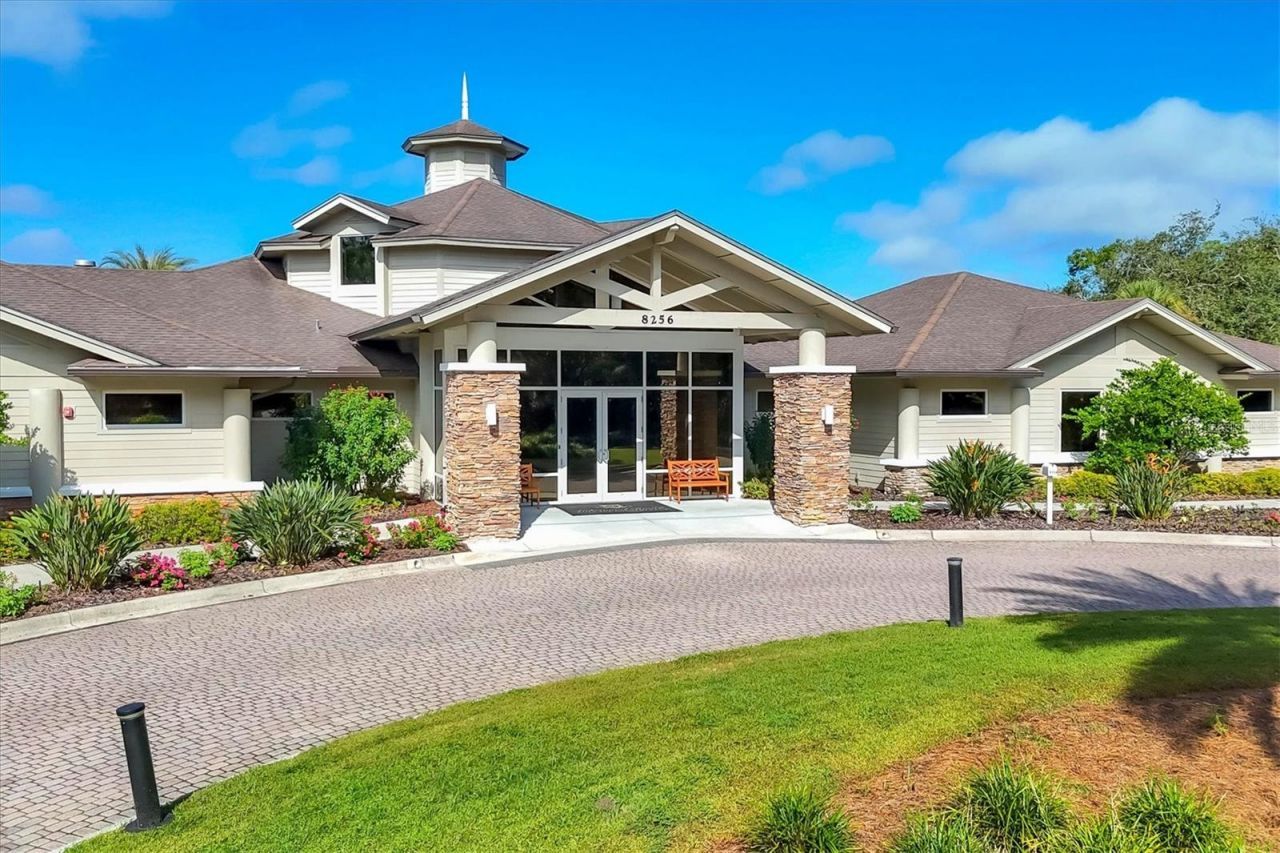 6915 Honeysuckle Trail, Lakewood Ranch, FL 34202 Photo