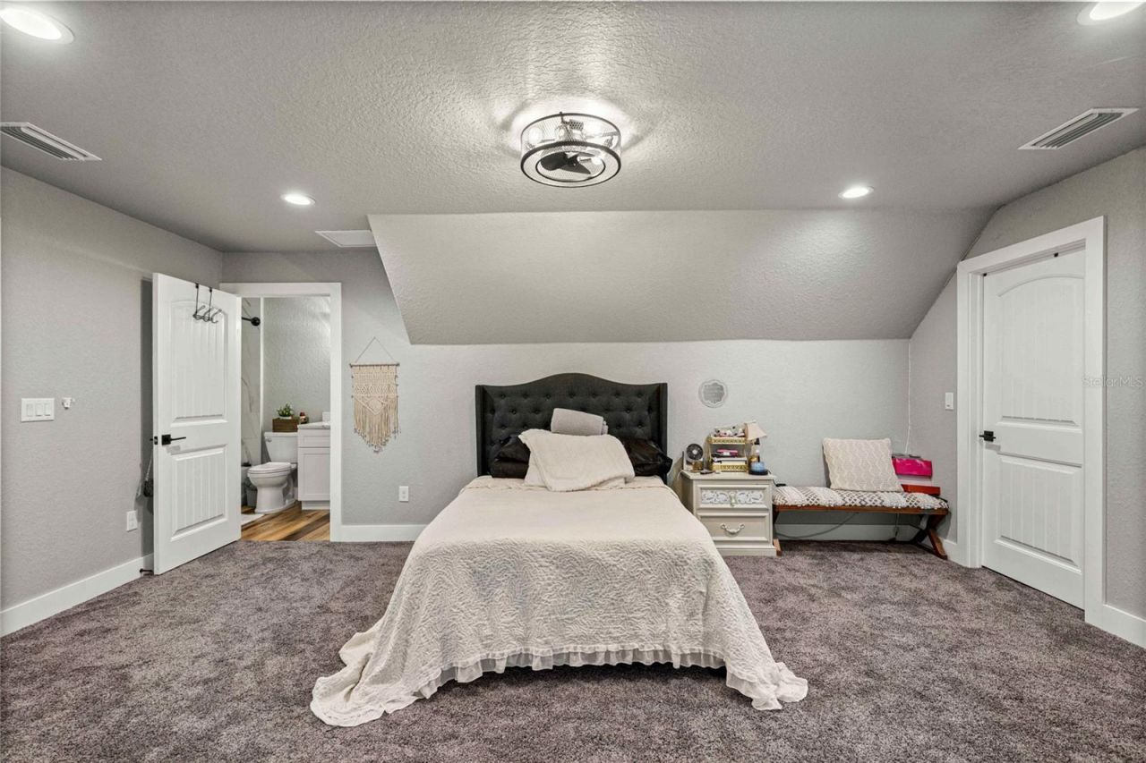 9755 SE 58th Avenue, Belleview, FL 34420 Photo