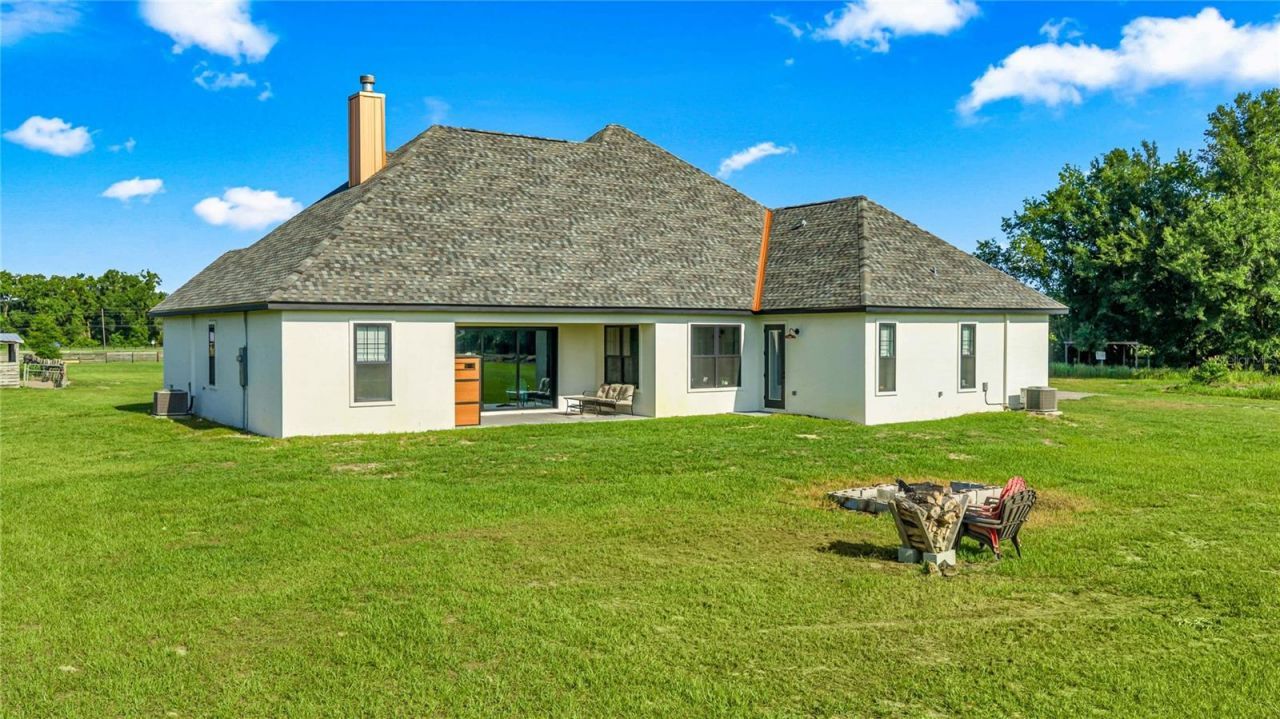 9755 SE 58th Avenue, Belleview, FL 34420 Photo