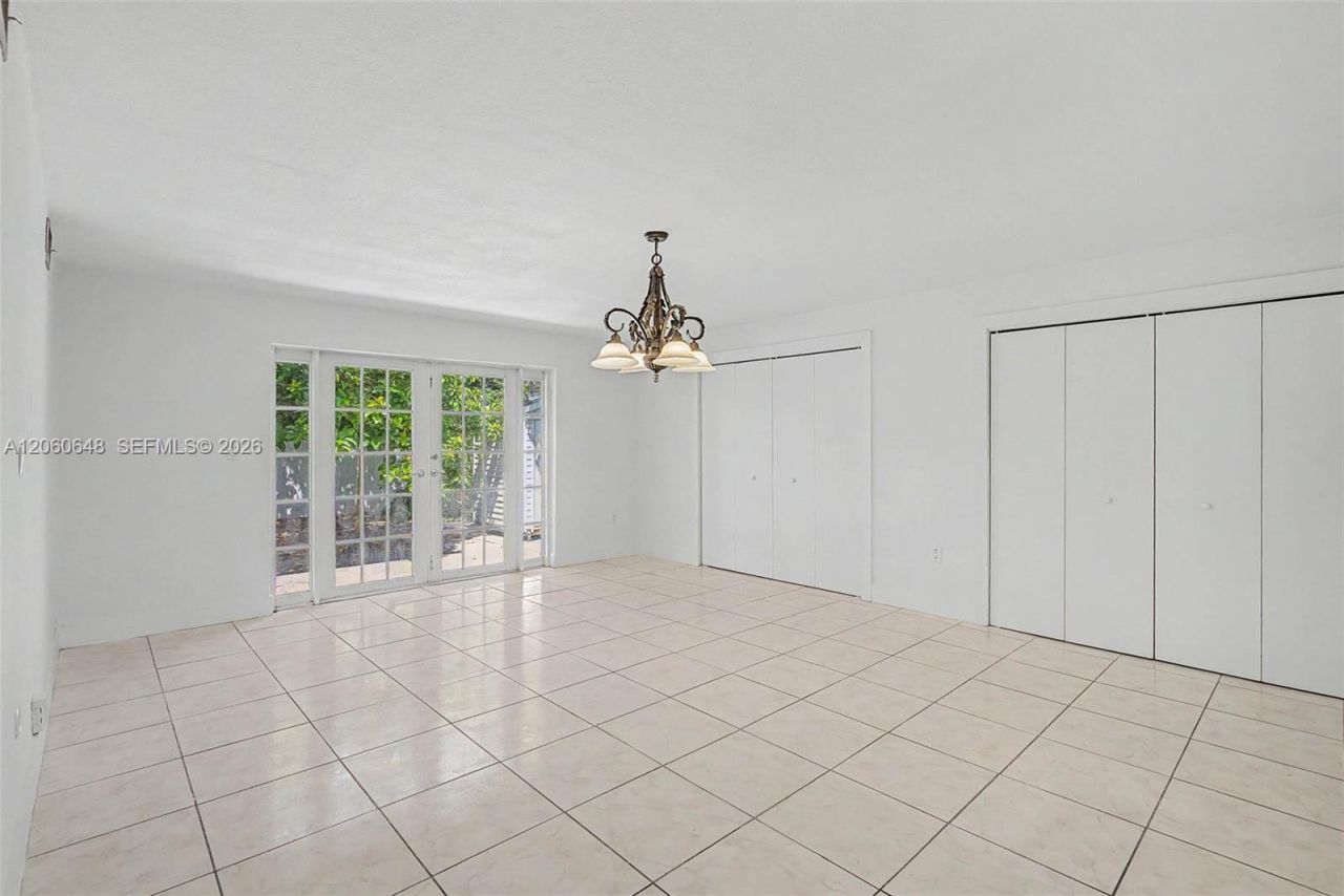 5360 W 2nd Ave , Hialeah, FL 33012 Photo