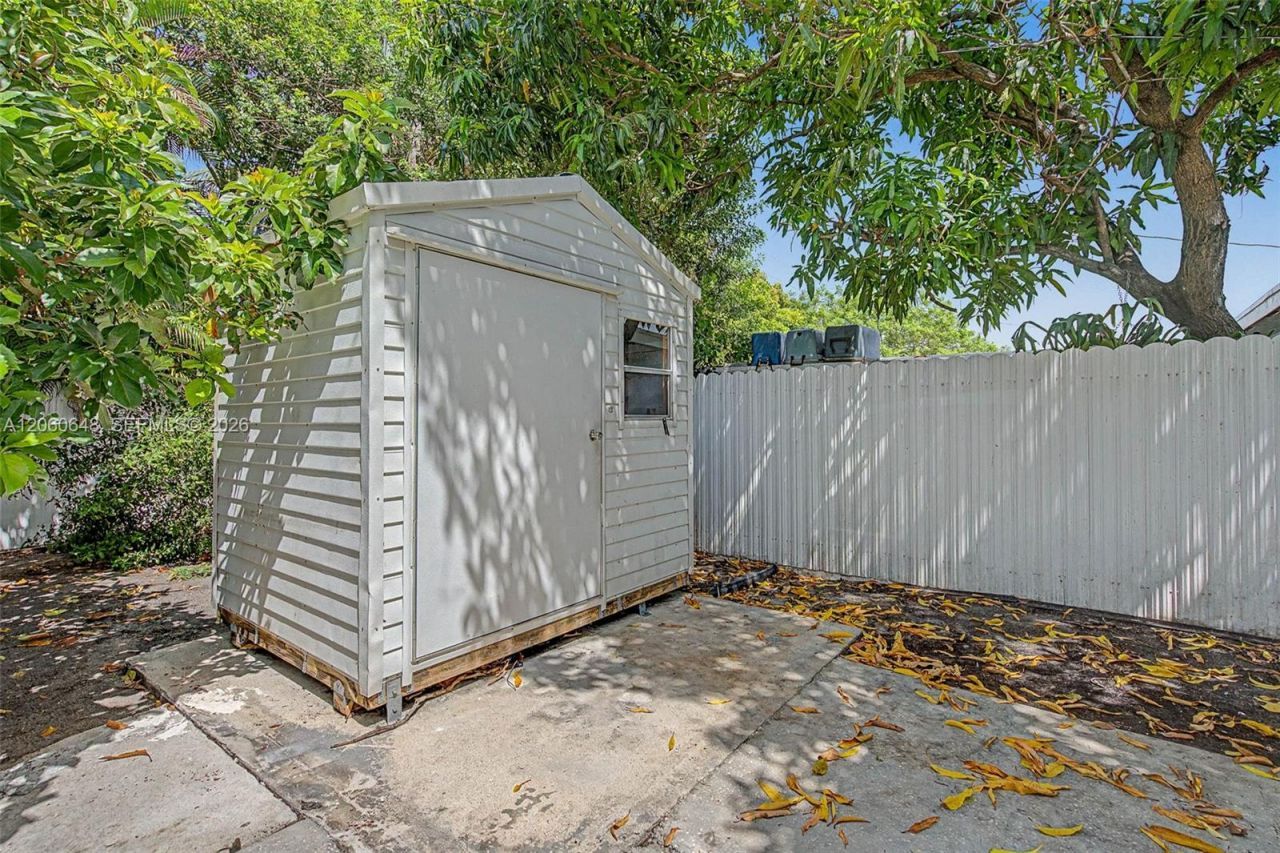 5360 W 2nd Ave , Hialeah, FL 33012 Photo