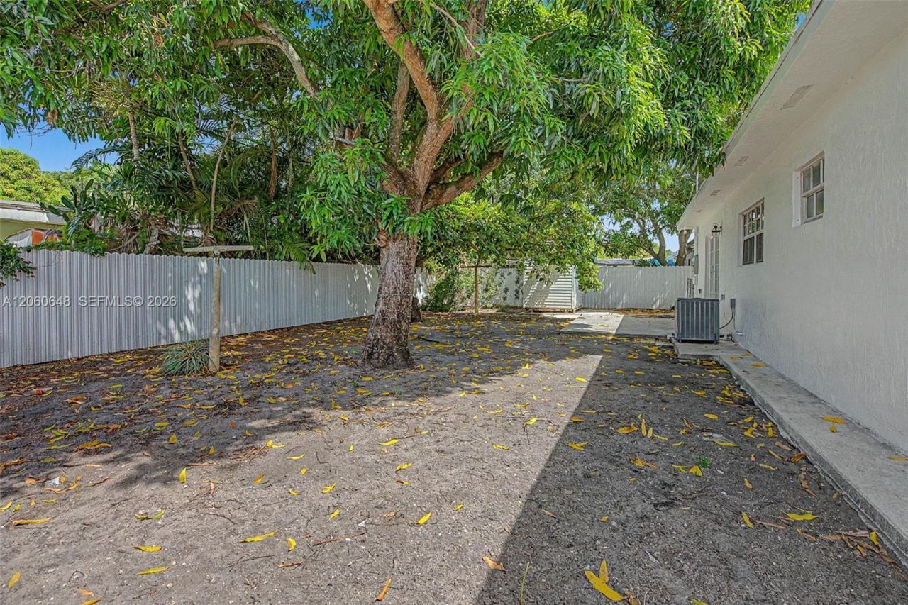 5360 W 2nd Ave , Hialeah, FL 33012 Photo