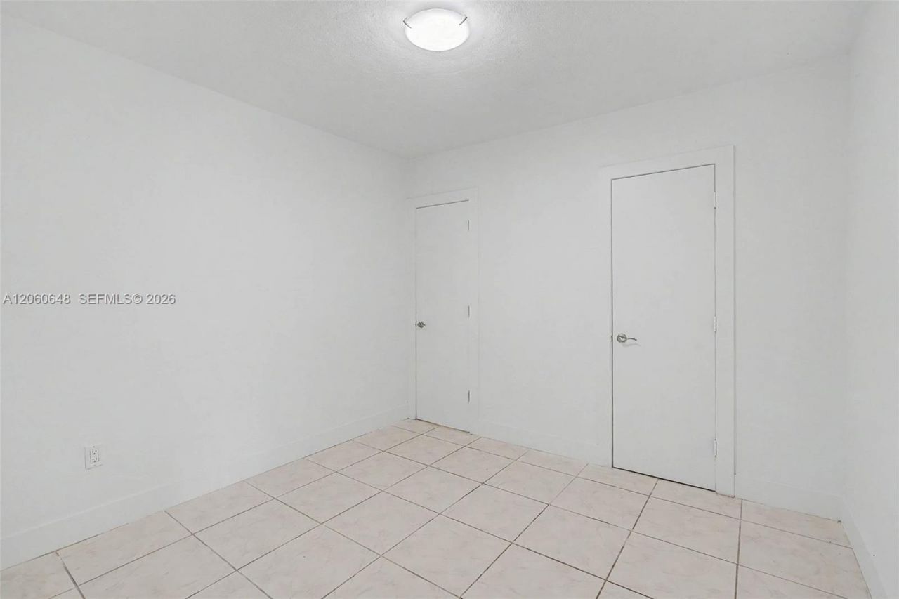 5360 W 2nd Ave , Hialeah, FL 33012 Photo