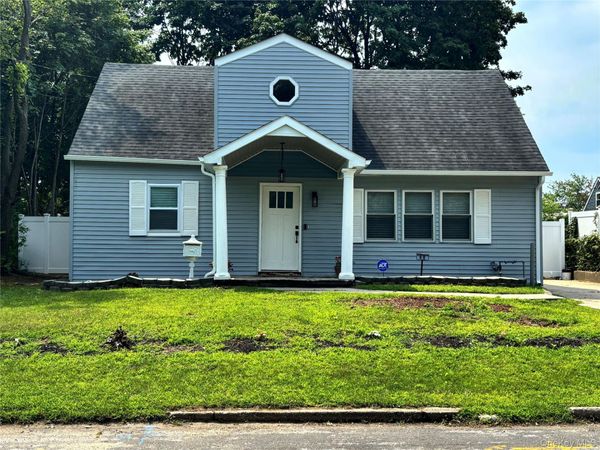 68 State Avenue, Wyandanch, NY 11798