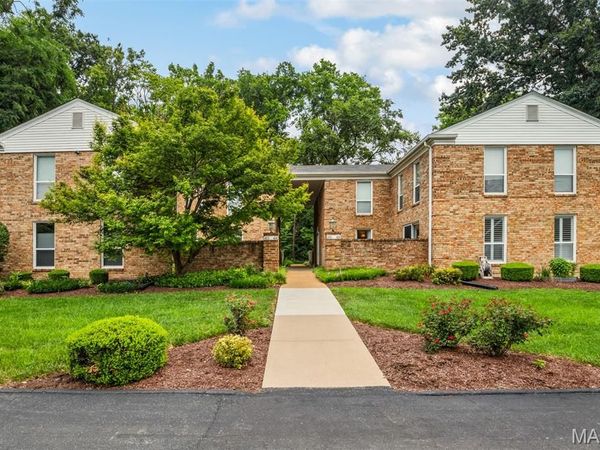 418 Colony Woods Drive, Kirkwood, MO 63122