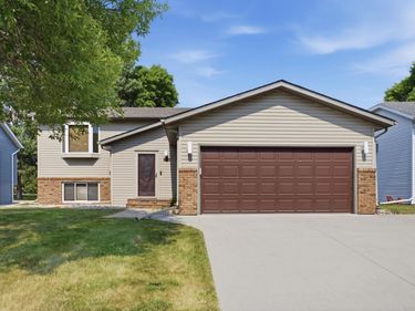 2622 29th Avenue S, Moorhead, MN 56560