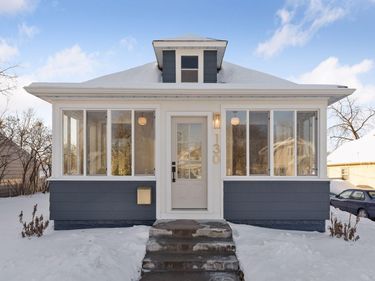 130 10th Avenue N, Hopkins, MN 55343