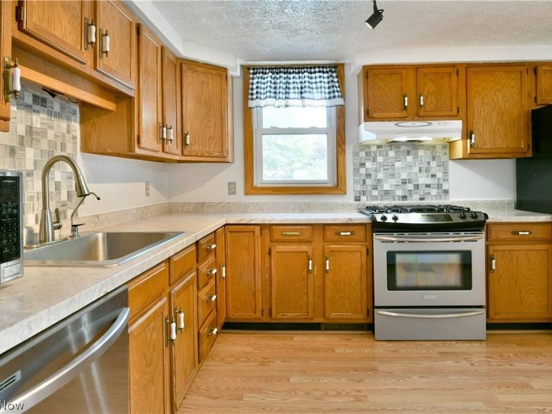 8139 Lorain Street, Masury, OH 44438 Photo 27
