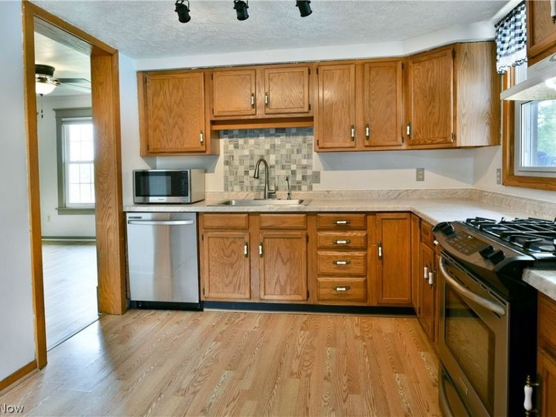 8139 Lorain Street, Masury, OH 44438 Photo 31