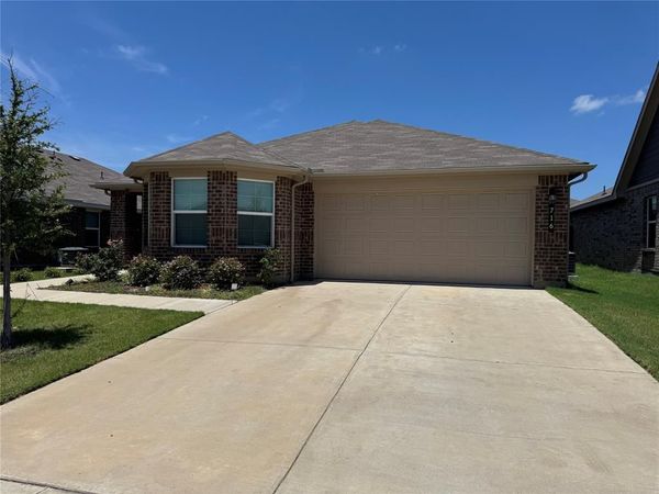 716 Griffith Park Trail, Alvarado, TX 76009