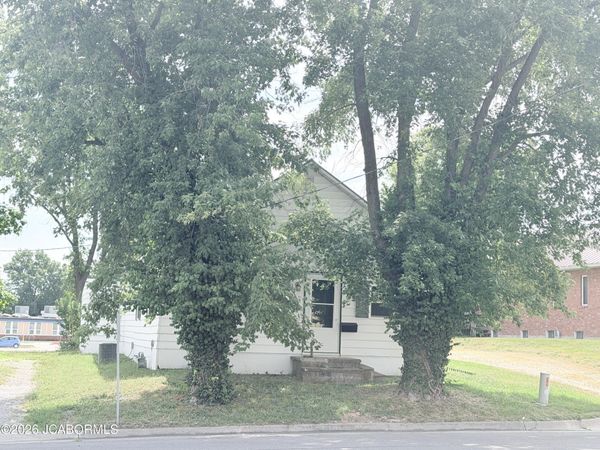 416 AGRICULTURAL STREET, Mexico, MO 65265