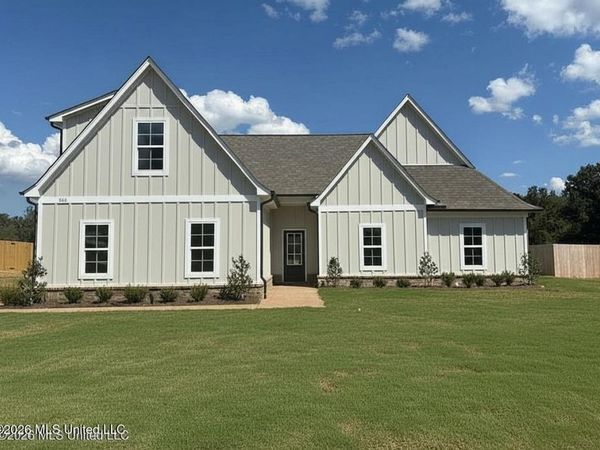 946 Buttermilk Drive, Nesbit, MS 38651