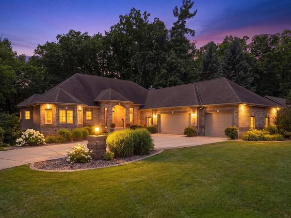 2870 SLEEPY HOLLOW DRIVE, Green Bay, WI 54311