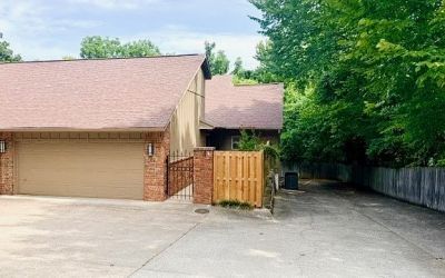 80 E Sycamore Street Fayetteville, AR 72703