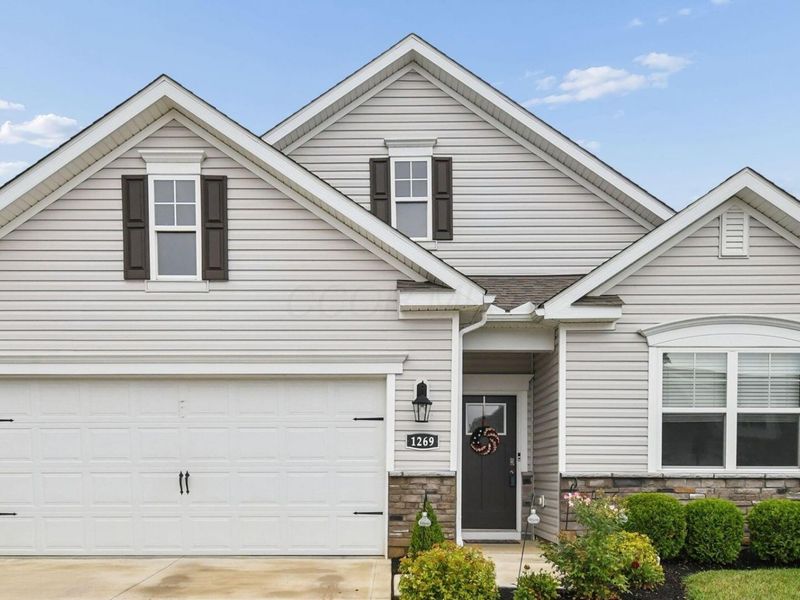 1269 Kinghorn Circle W, Grove City, OH 43123 Photo 1