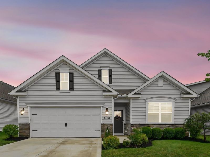 1269 Kinghorn Circle W, Grove City, OH 43123 Photo 2