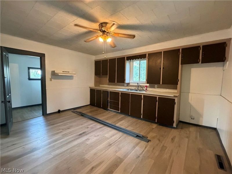 135 Mound Street, Sherrodsville, OH 44675 Photo 4