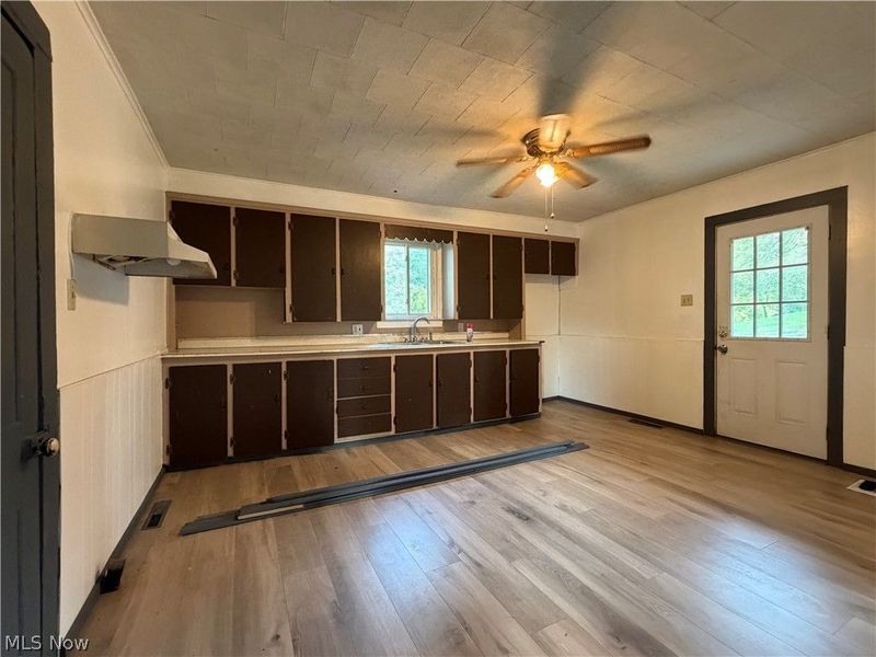 135 Mound Street, Sherrodsville, OH 44675 Photo 5
