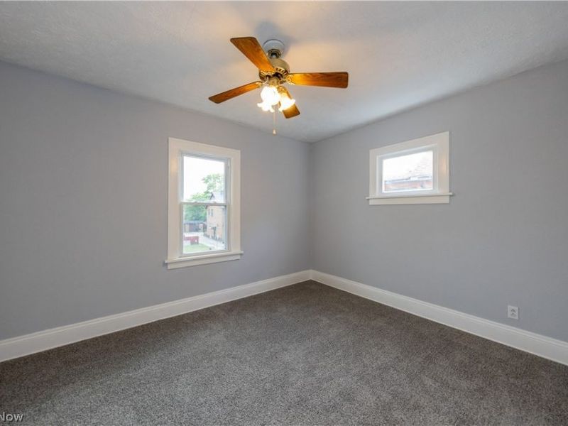 1677 Hillview Road , Cleveland, OH 44112 Photo 15