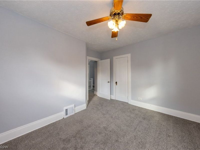 1677 Hillview Road , Cleveland, OH 44112 Photo 17