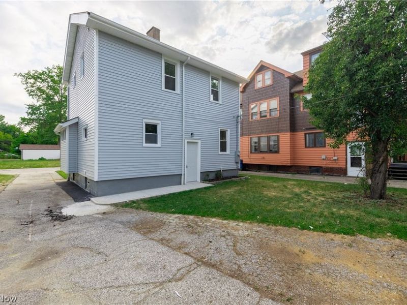 1677 Hillview Road , Cleveland, OH 44112 Photo 26