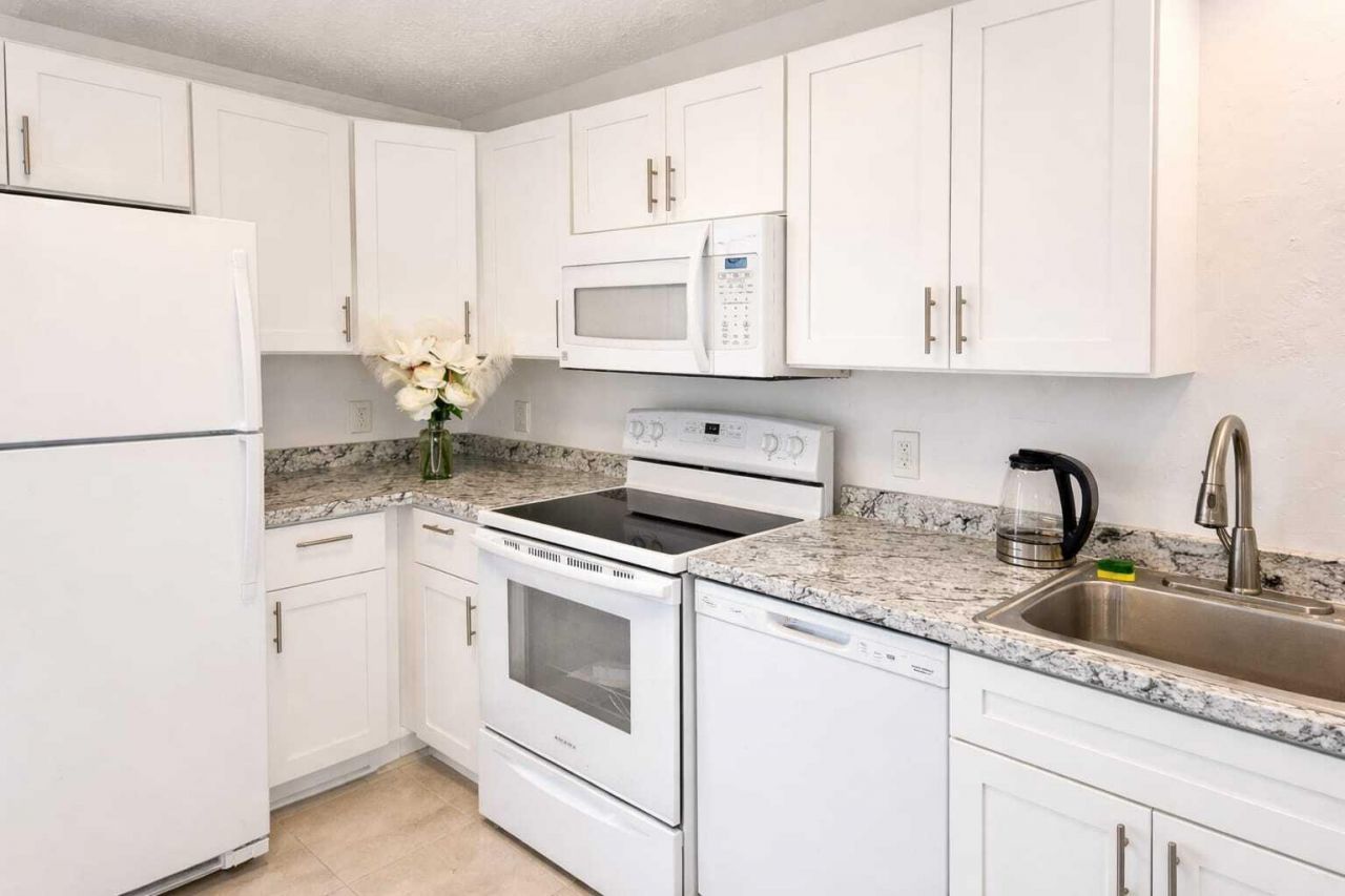 3314 Northside Drive, Unit APT 55, Key West, FL 33040 Photo