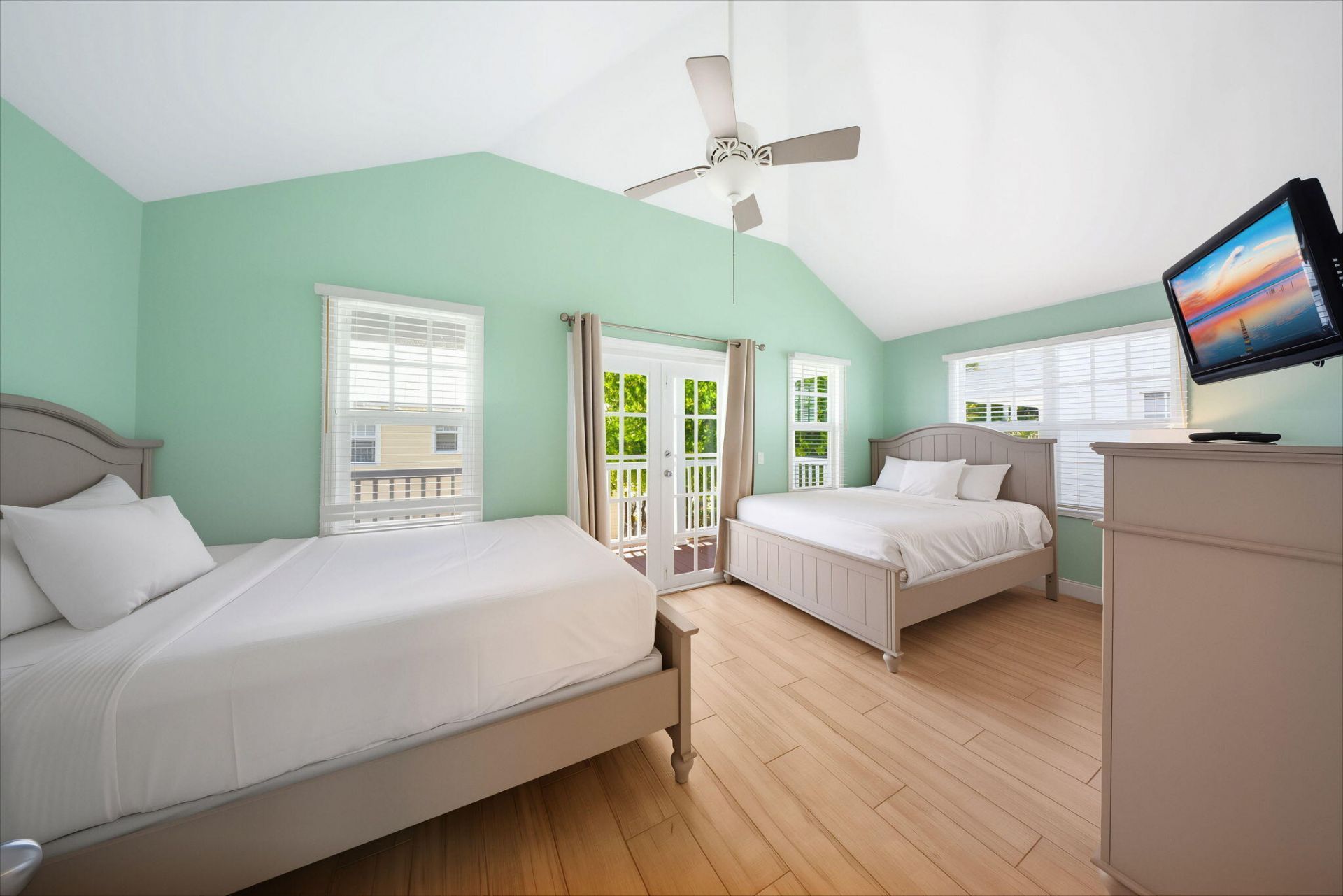 7044 Harbor Village Drive, Duck Key, FL 33050 Photo
