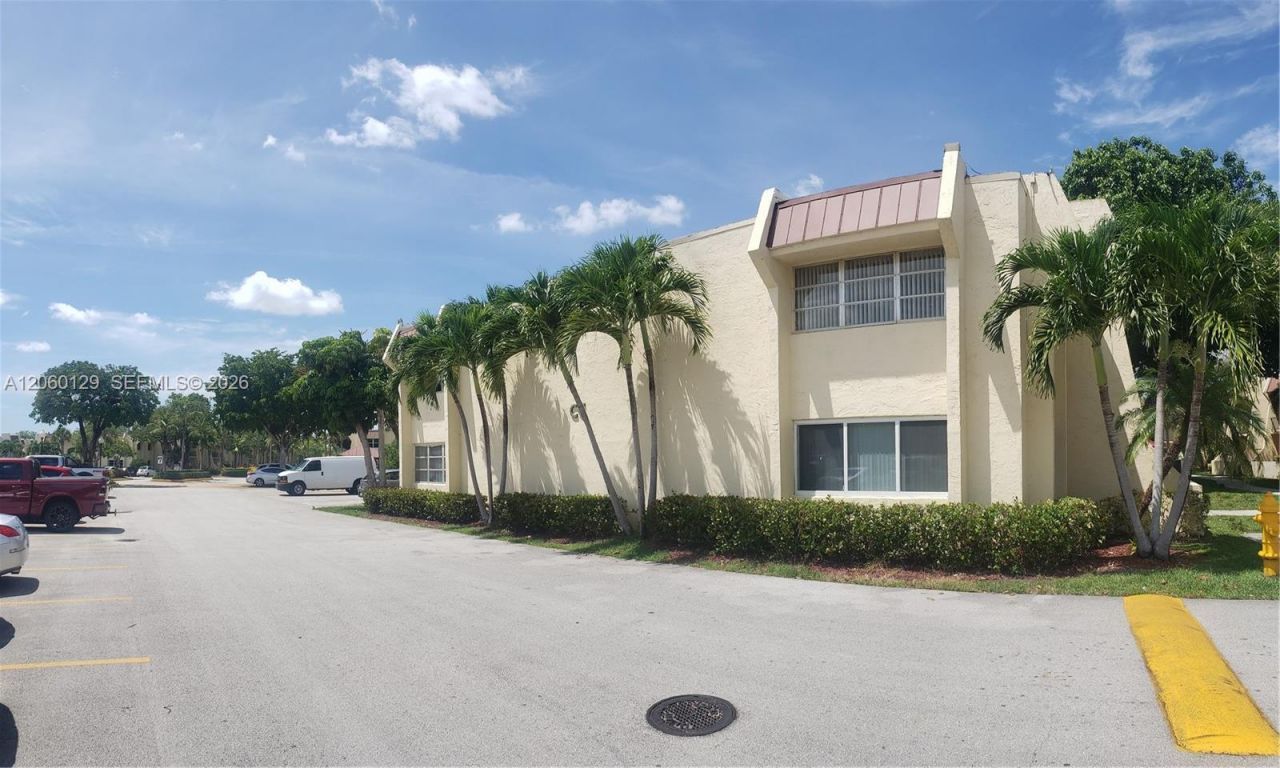 13934 SW 90th Ave, Unit 201-CC, Miami, FL 33176 Photo