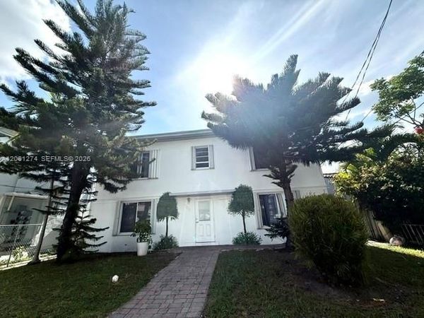 7610 Dickens Ave , Miami Beach, FL 33141