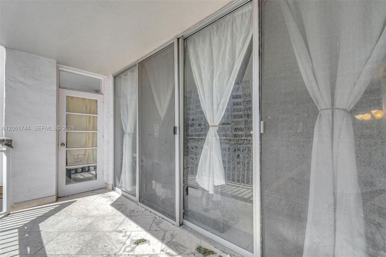 18051 Biscayne Blvd , Unit 801, Aventura, FL 33160 Photo