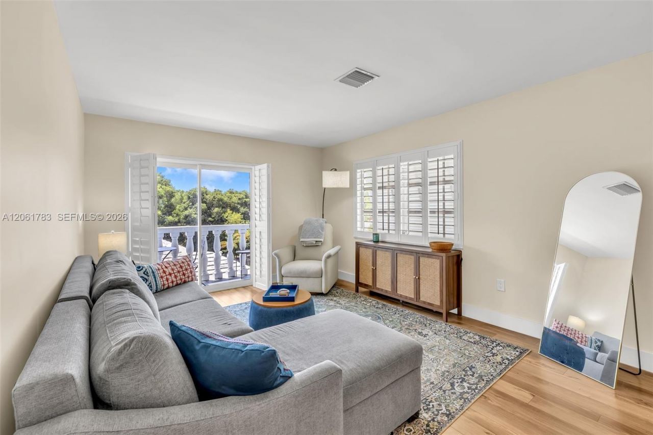 1150 Madruga Ave , Unit A304, Coral Gables, FL 33146 Photo