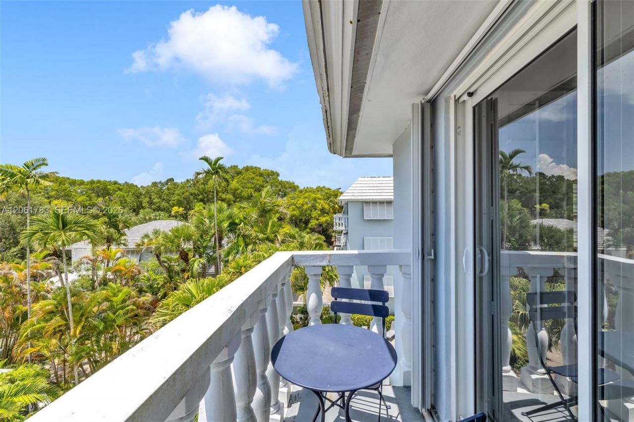 1150 Madruga Ave , Unit A304, Coral Gables, FL 33146 Photo