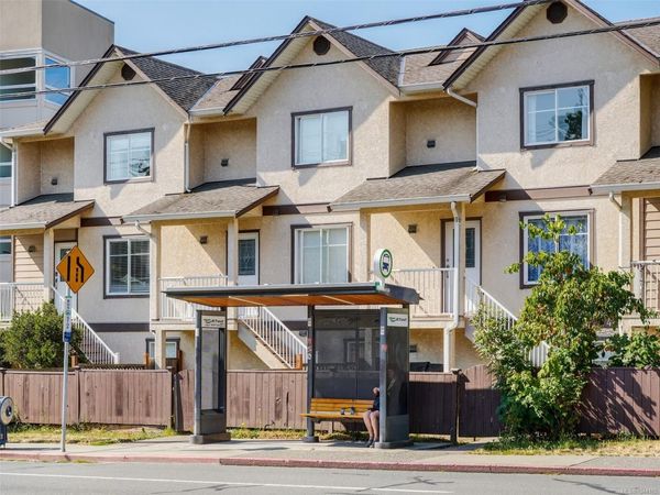 311 Burnside Rd E, Unit #4, Victoria, BC V9A 1A6