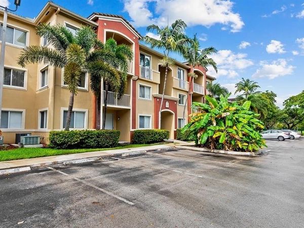 7085 NOVA Drive, Unit 311, Davie, FL 33317
