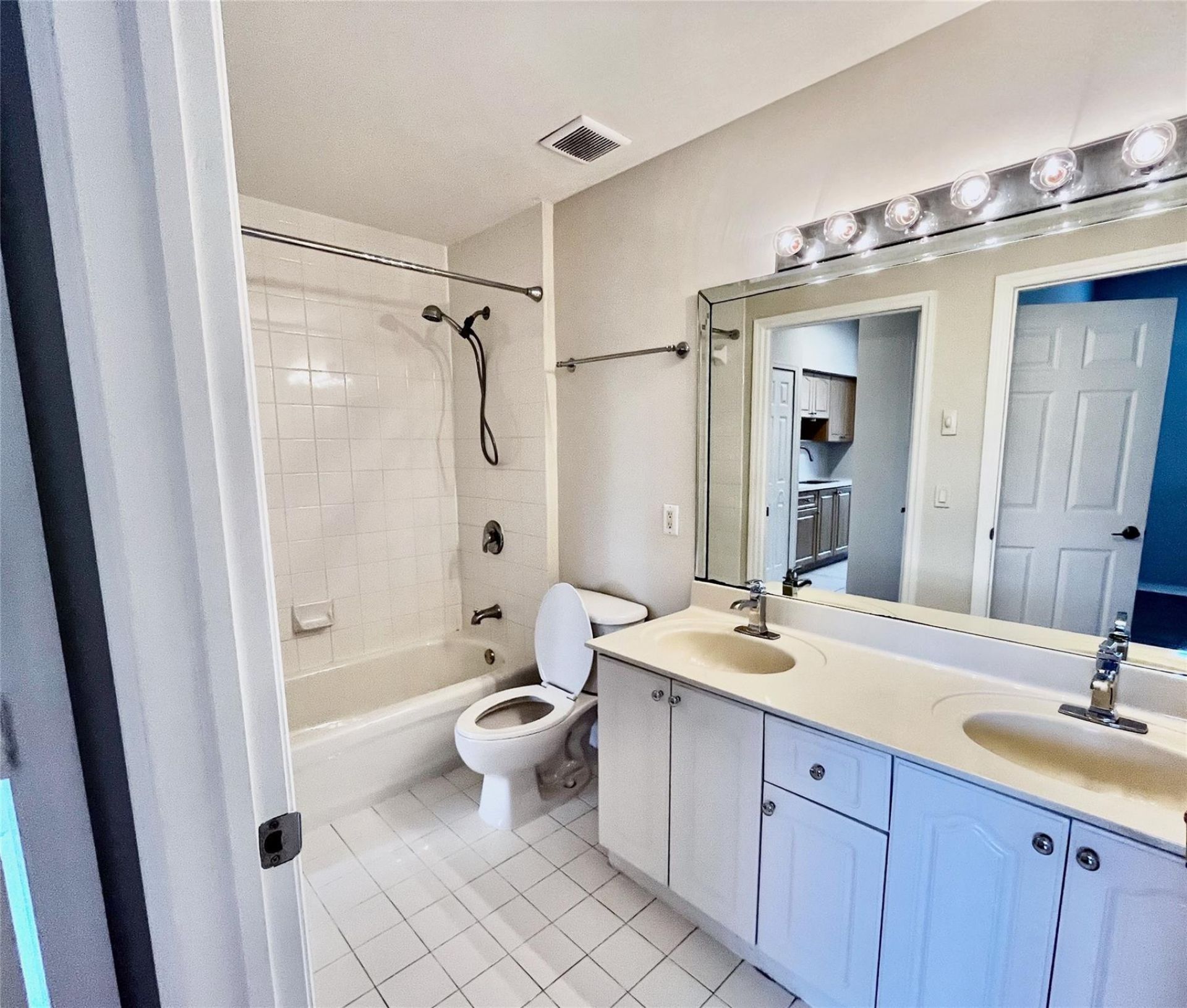 7085 Nova Drive, Unit 311, Davie, FL 33317 Photo