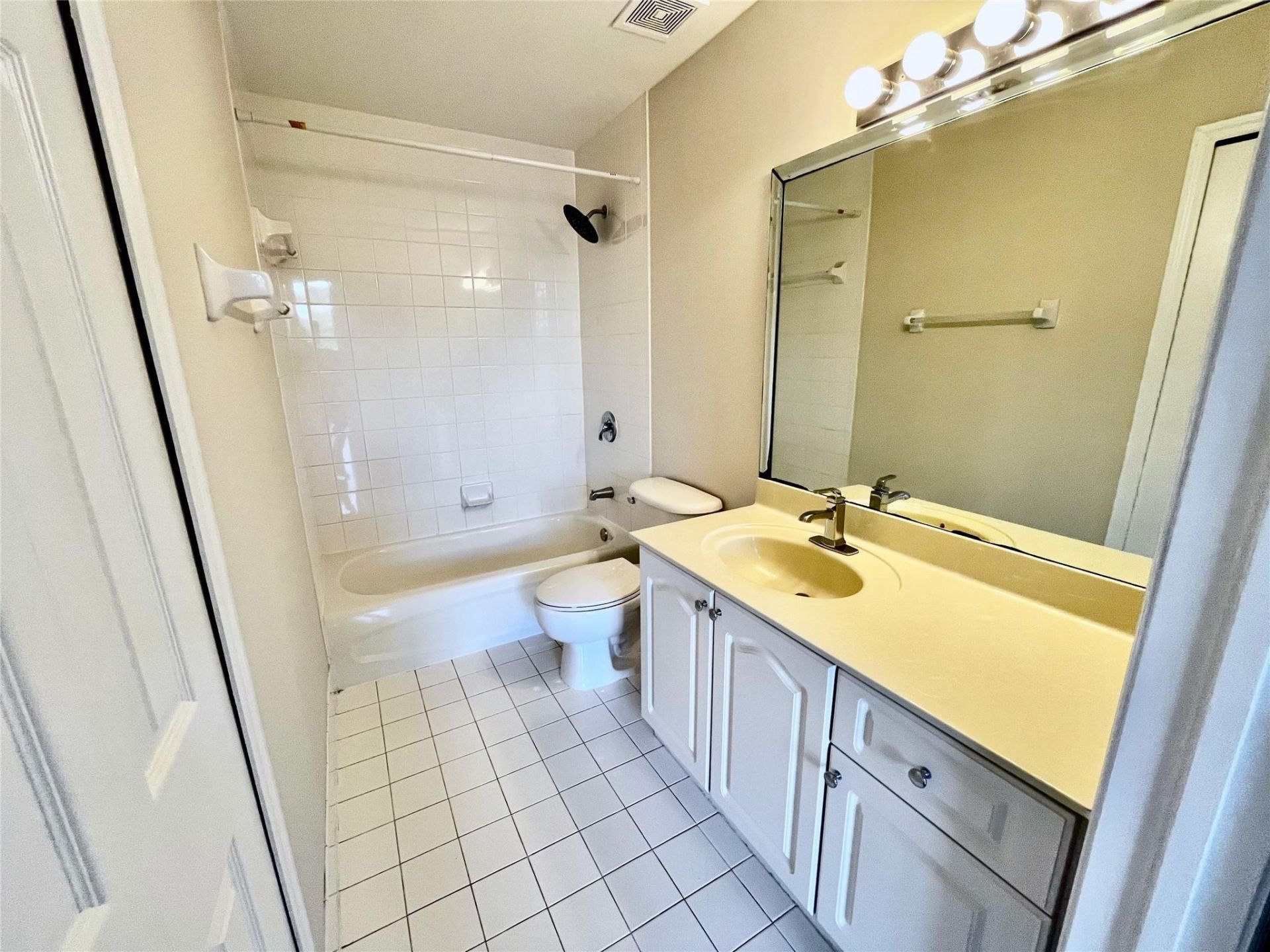 7085 Nova Drive, Unit 311, Davie, FL 33317 Photo
