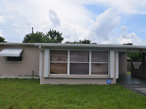 1622 NE Maureen Court, Jensen Beach, FL 34957