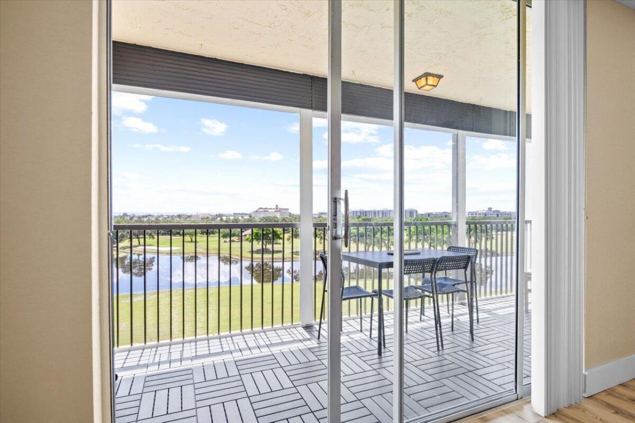3100 W Rolling Hills Circle, Unit 707, Davie, FL 33328 Photo