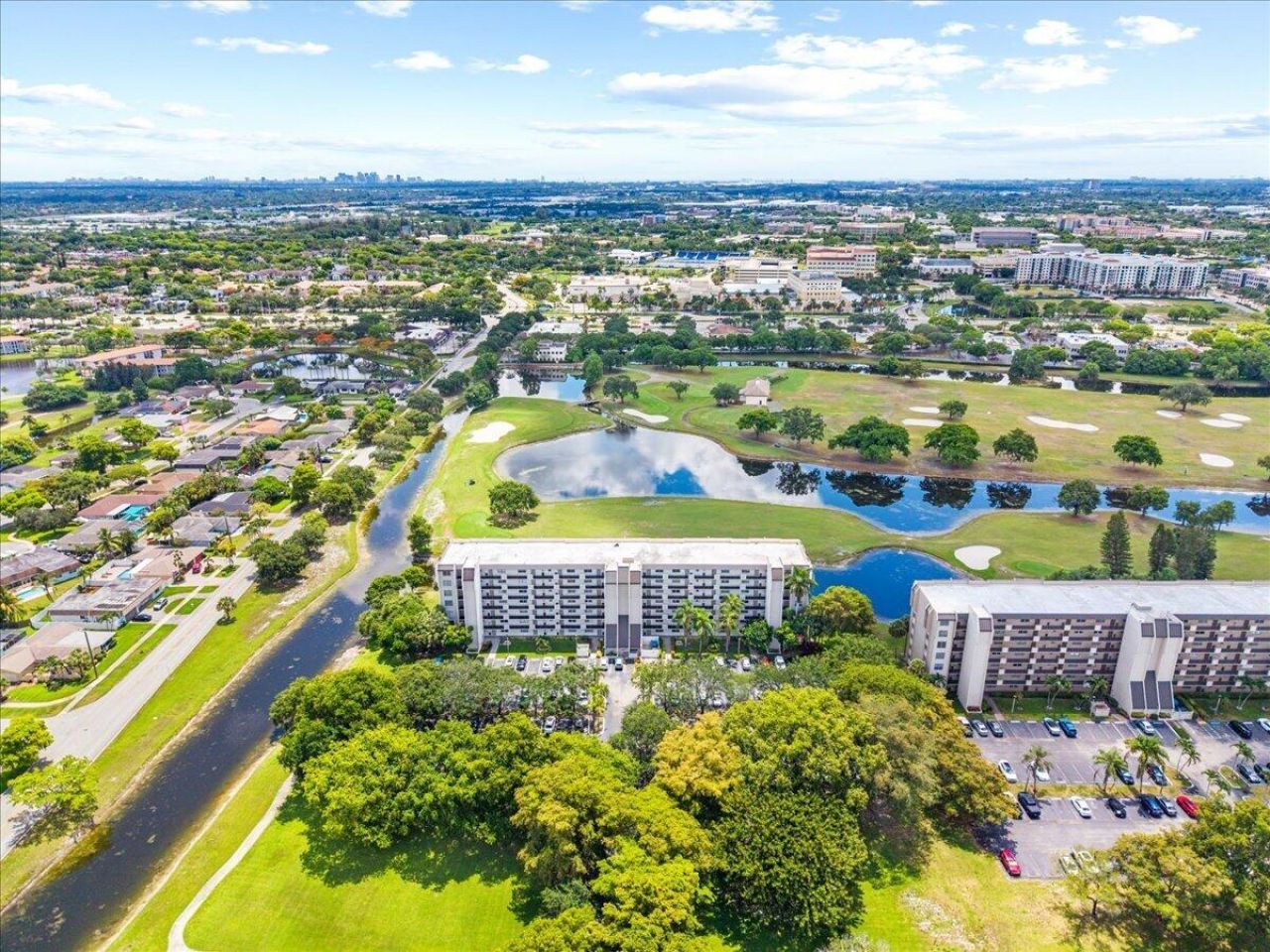 3100 W Rolling Hills Circle, Unit 707, Davie, FL 33328 Photo