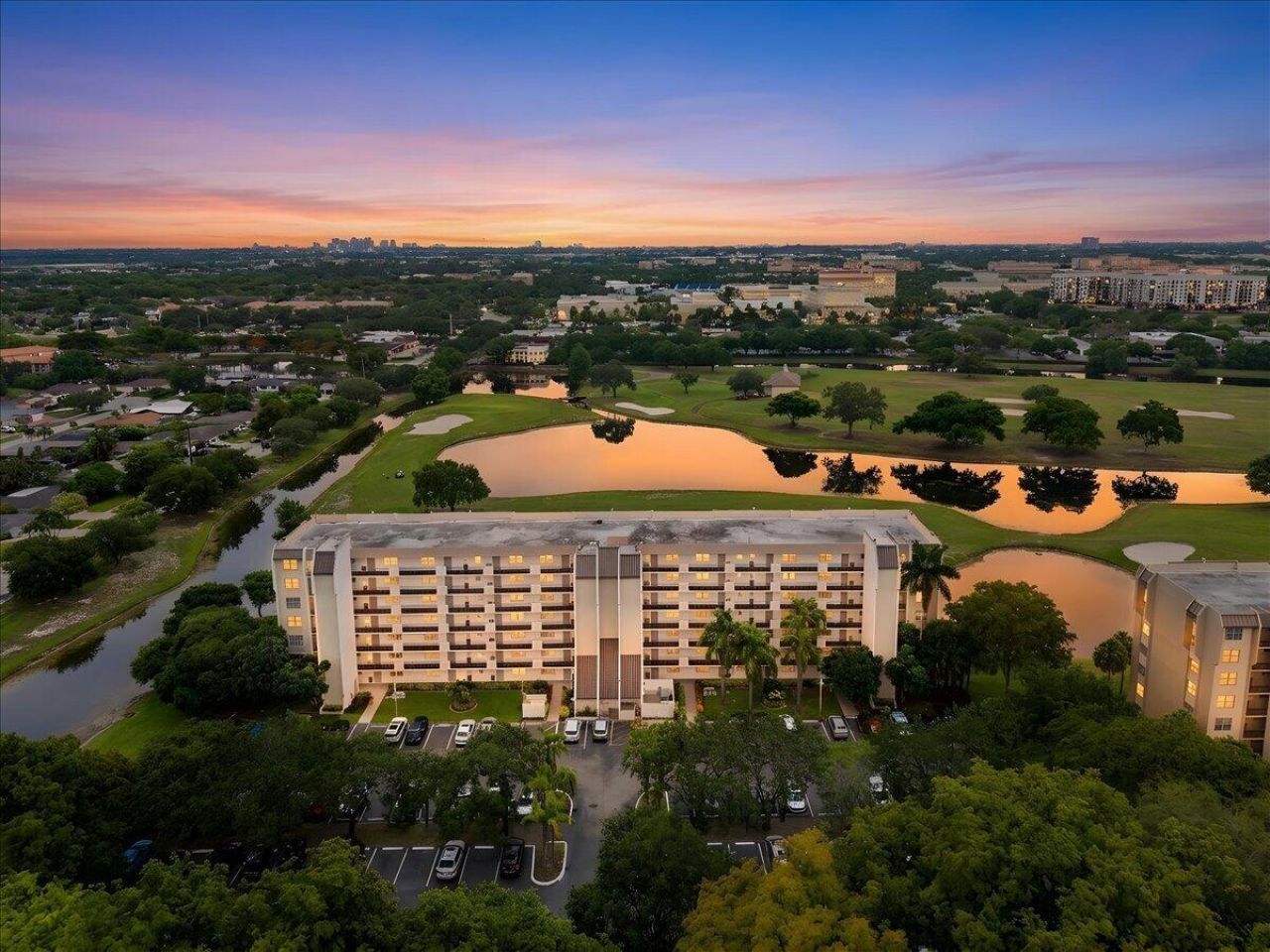 3100 W Rolling Hills Circle, Unit 707, Davie, FL 33328 Photo
