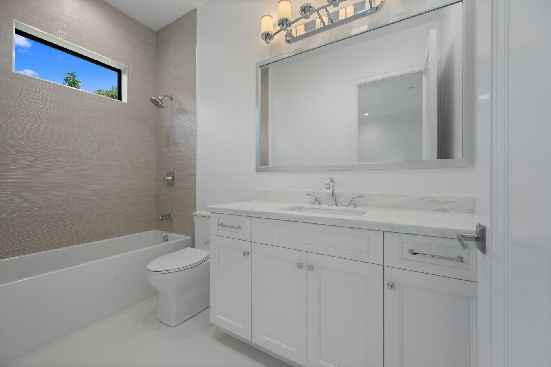 1712 Mayacoo Lakes Boulevard, West Palm Beach, FL 33411 Photo