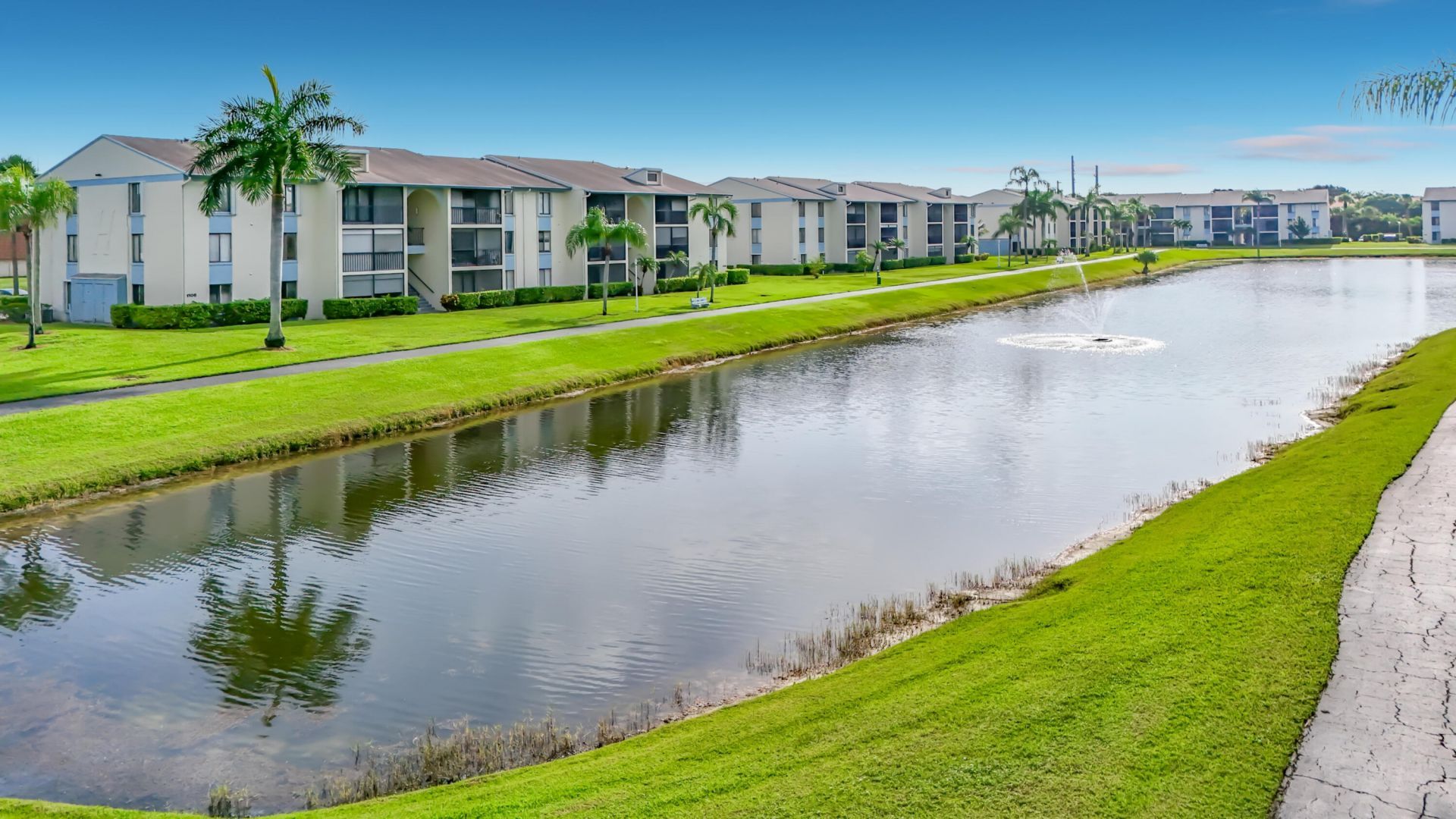 1104 Green Pine, Unit E1, West Palm Beach, FL 33409 Photo