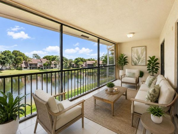 5751 Coach House Circle, Unit E, Boca Raton, FL 33486