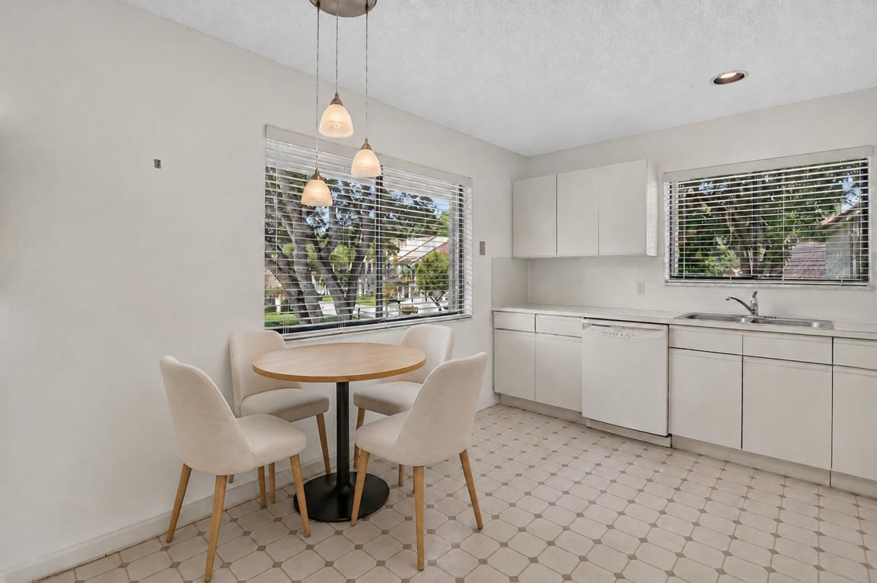 5751 Coach House Circle, Unit E, Boca Raton, FL 33486 Photo