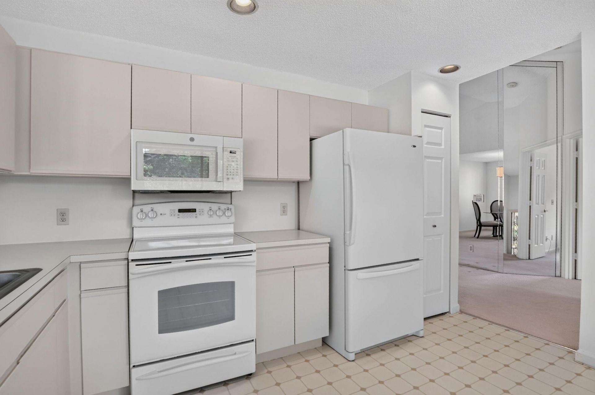 5751 Coach House Circle, Unit E, Boca Raton, FL 33486 Photo
