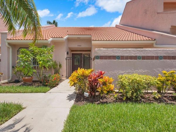 3303 SE Sandpiper Circle, Port St. Lucie, FL 34952