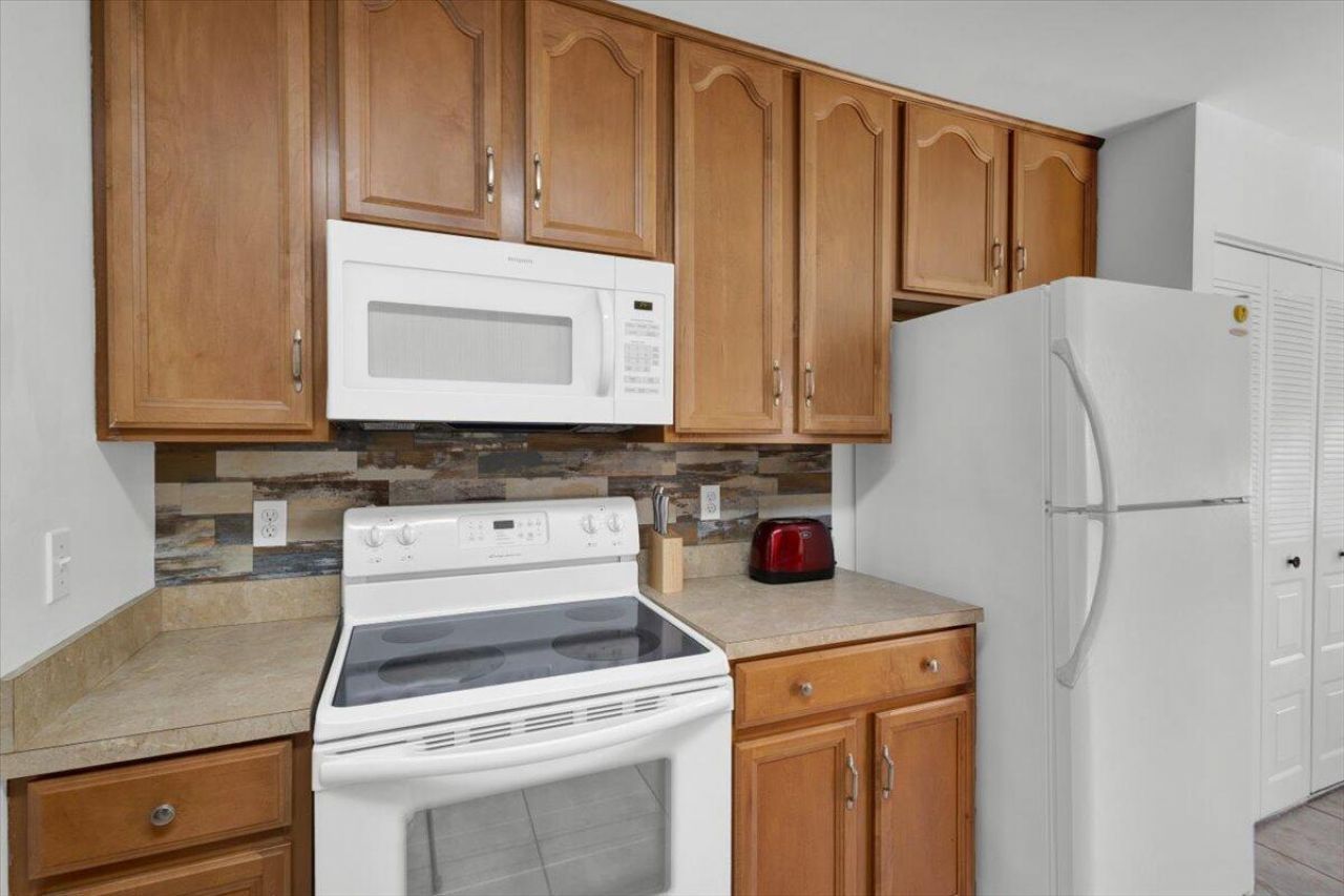 3303 SE Sandpiper Circle, Port Saint Lucie, FL 34952 Photo