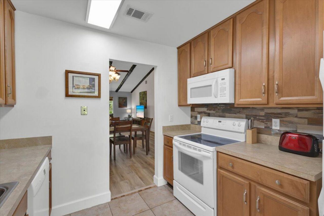 3303 SE Sandpiper Circle, Port Saint Lucie, FL 34952 Photo